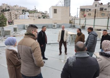 ضمن مشروع أمان: مركز الإرشاد النفسي والاجتماعي للمرأة يجتمع مع بلدية الخليل لتوقيع اتفاقية بناء مساحة آمنة في البلدة القديمة